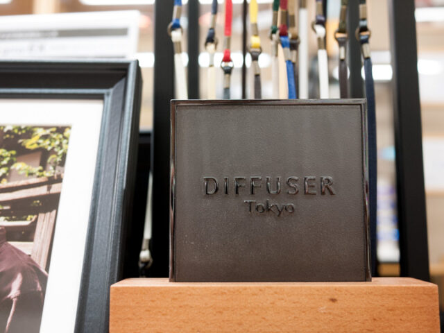 diffuserディフューザーのブランドディスプレイスタンド