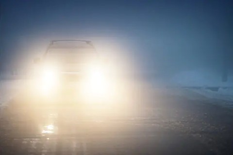 夜間運転時、グレア