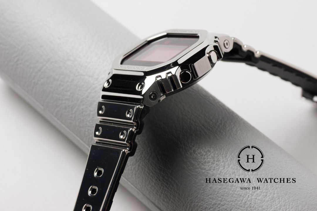 G-SHOCK GM-5600YRA-8JF 側面 ステンレスベゼル シルバー 松江市 長谷川時計店