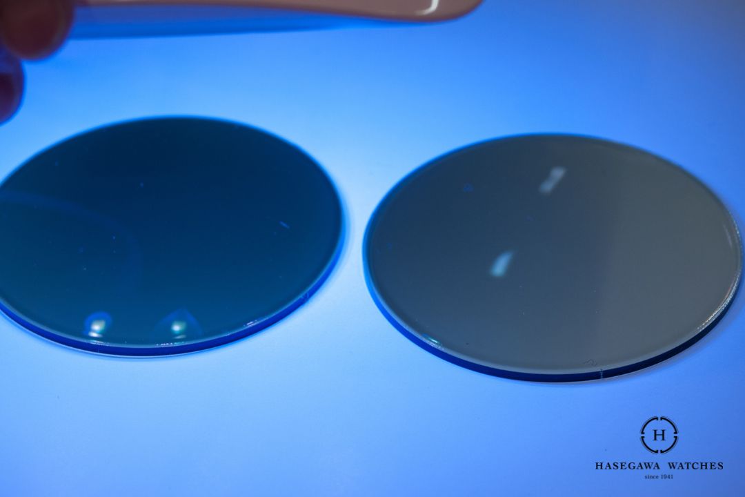 アートグレーEX アートブラウンEX UVライト照射中 発色の様子